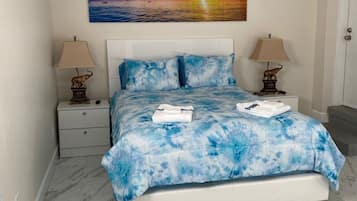 1 soverom, strykejern/-brett, wi-fi (inkludert) og sengetøy