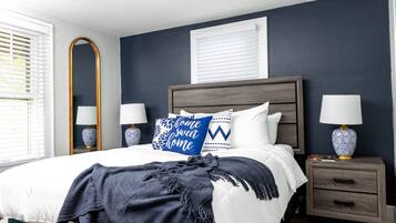 1 habitación, escritorio, tabla de planchar con plancha y wifi gratis