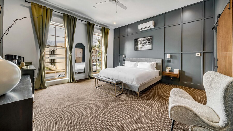 The Emerald Boutique Stays