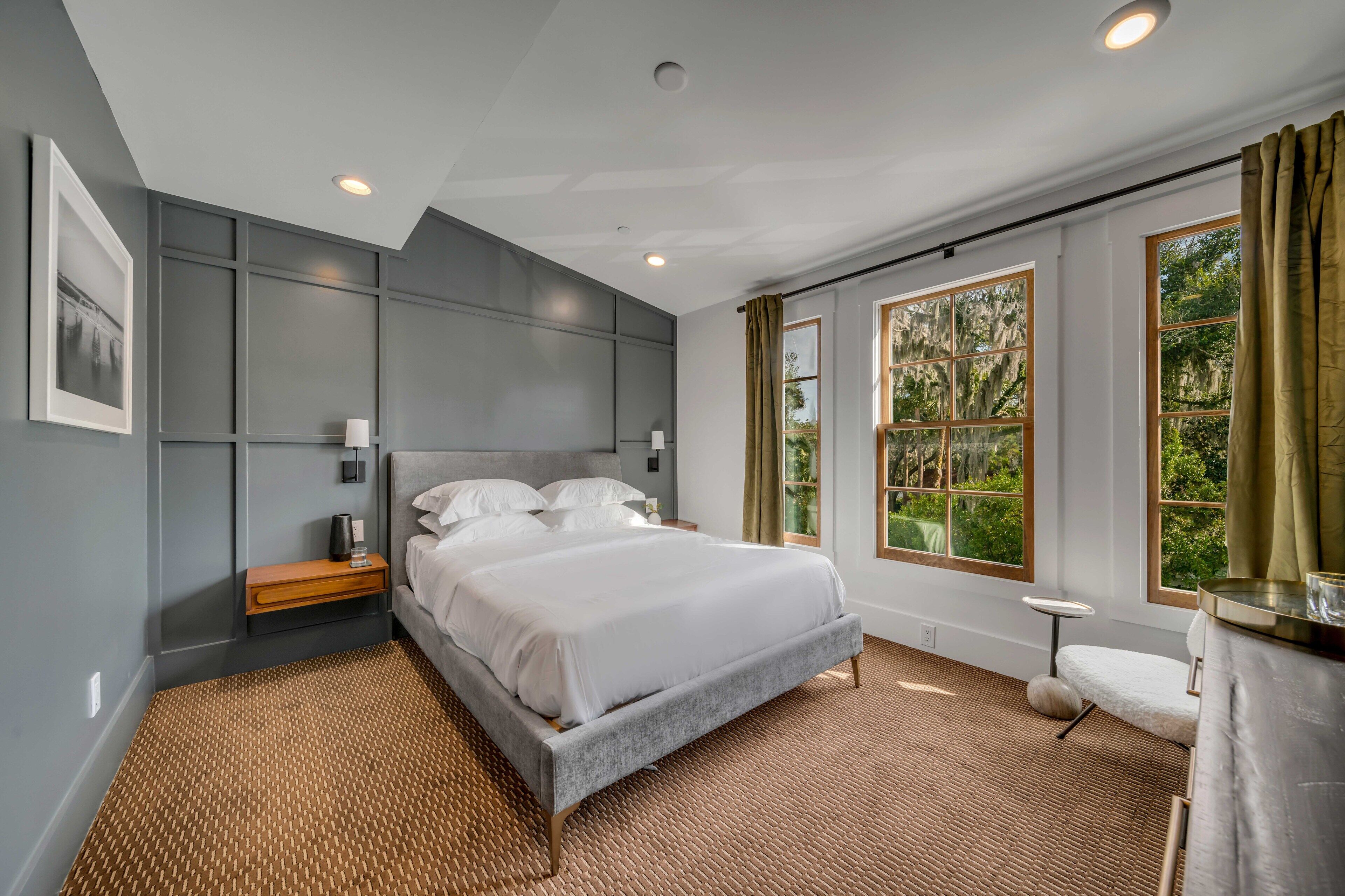 premium room, 1 queen bed | 1 bedroom, egyptian cotton sheets, premium bedding, pillow-top beds