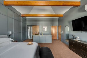 尊贵客房 | 埃及棉床单、高档床上用品、加厚床垫、特色装修