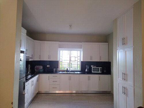 Spacious and unique house closed to beaches & natural monuments!