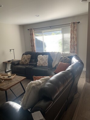 Téléviseur connecté, foyer