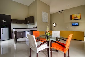 Family Room | Private kitchen