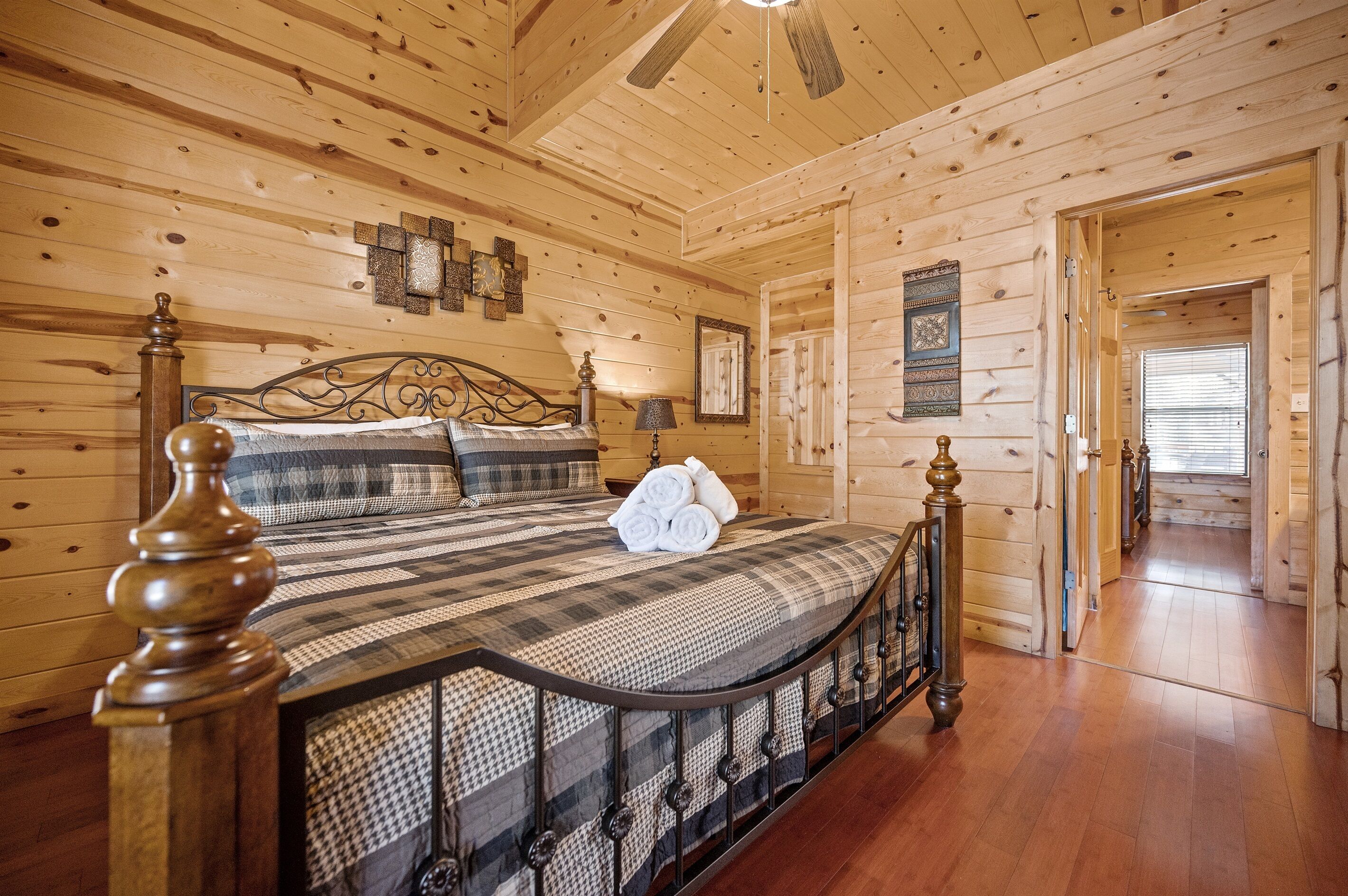 5 bedrooms, travel cot, free WiFi, bed sheets