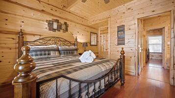 5 bedrooms, travel cot, free WiFi, bed sheets