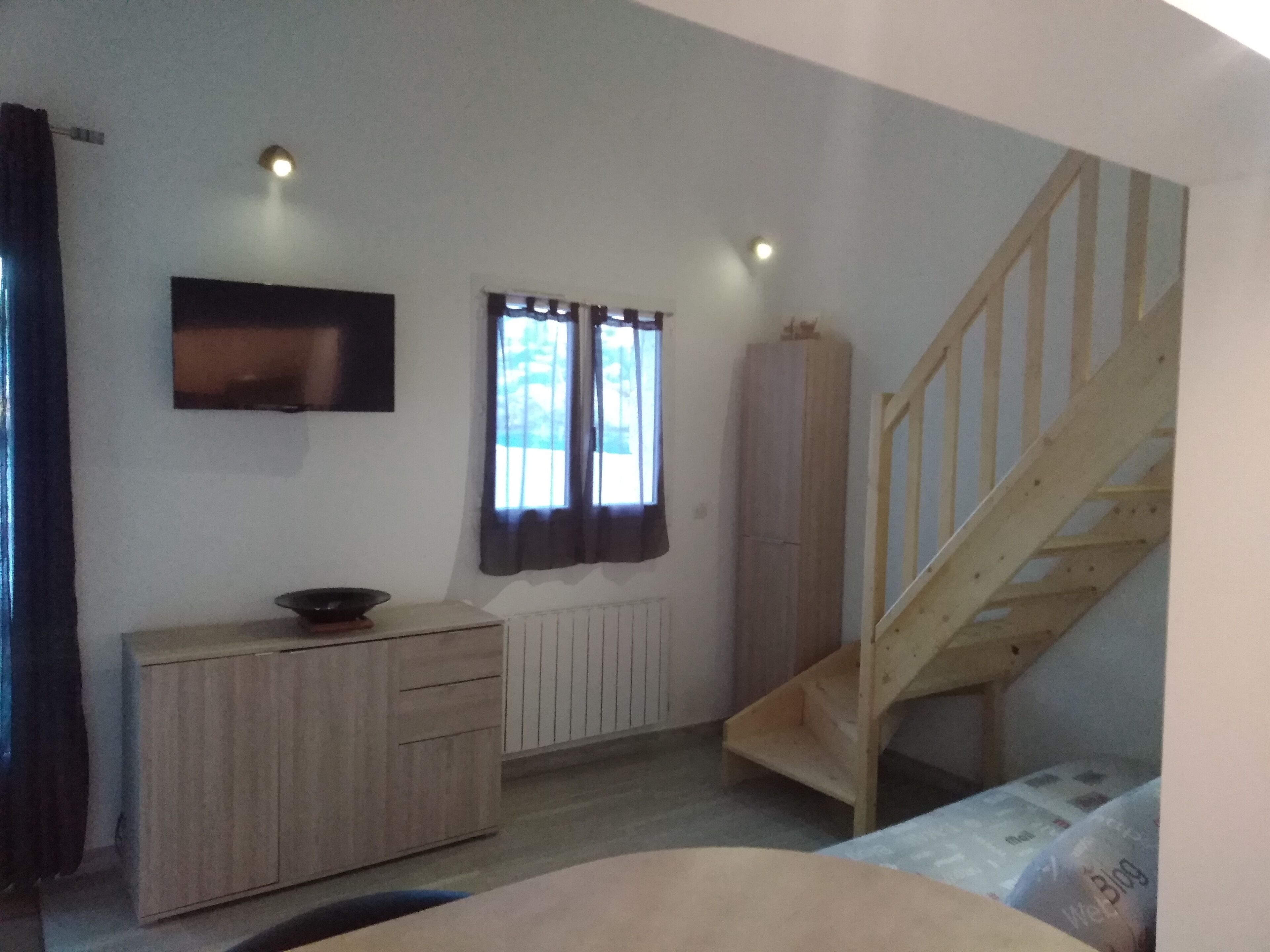 1 chambre, bureau, fer et planche à repasser, Wi-Fi gratuit