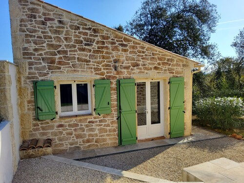 Studio spa jacuzzi privatif accès piscine villa à lorgues-83