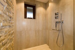 Shower - Chesa Odde, Germany (Hörnum (Sylt))