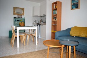 تلفزيون، كُتُب