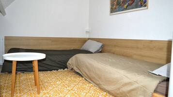 2 Schlafzimmer, Schreibtisch, Bügeleisen/Bügelbrett, WLAN