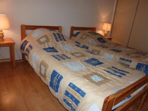 2 bedrooms - Mezzanine house near beach, Dolus-d'Oléron, sleeps 4 (Dolus-d'Oléron)