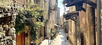 Fully air-conditioned 4-star luxury village house