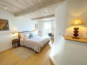 3 bedrooms, iron/ironing board, travel cot, free WiFi