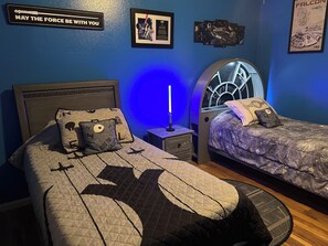 3 slaapkamers, een bureau, een strijkplank/strijkijzer, gratis wifi
