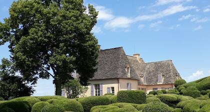 Maison avec terrasse ombragée au coeur du centre ville