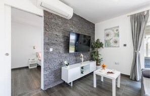 Fernseher, Tischfußball