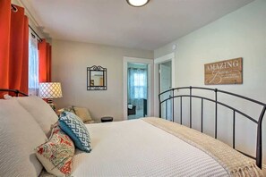 4 bedrooms, iron/ironing board, free WiFi, bed sheets