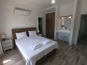6 habitaciones, tabla de planchar con plancha y wifi gratis