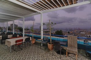 Sundeck
