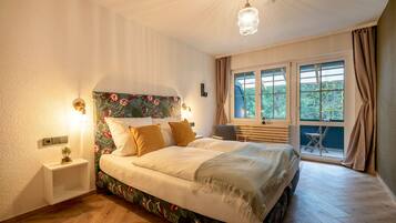 14 bedrooms, desk, iron/ironing board, free WiFi