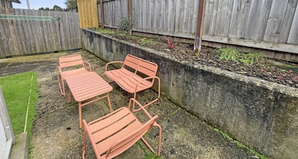 Waratah Waterfall Retreat, Close To Pub,Local Shop, Waterfall & Lake Beautiful l