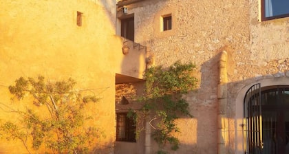 Historische Finca im Weinberg bei Felanitx 8-10 Pers. Pool Sauna Heizung