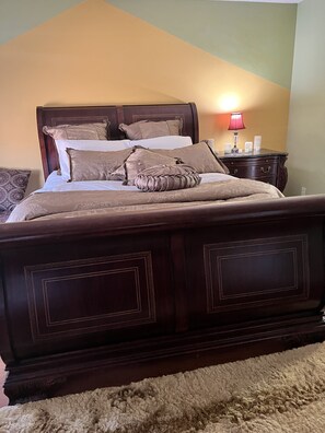 3 bedrooms, WiFi - Family type home that makes you feel home (Madison)