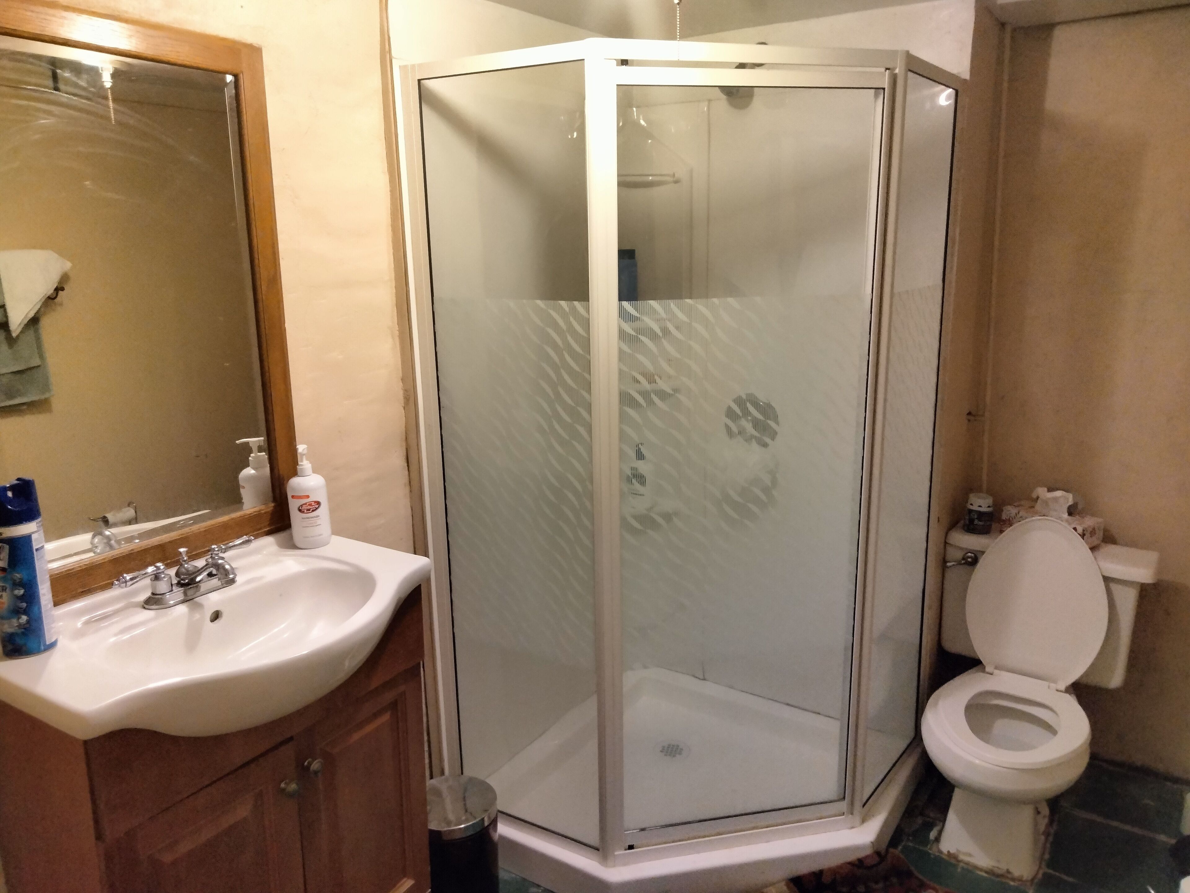 All Brick Cottage-  Quiet, Comfortable Close to UD , Downtown & WPAFB