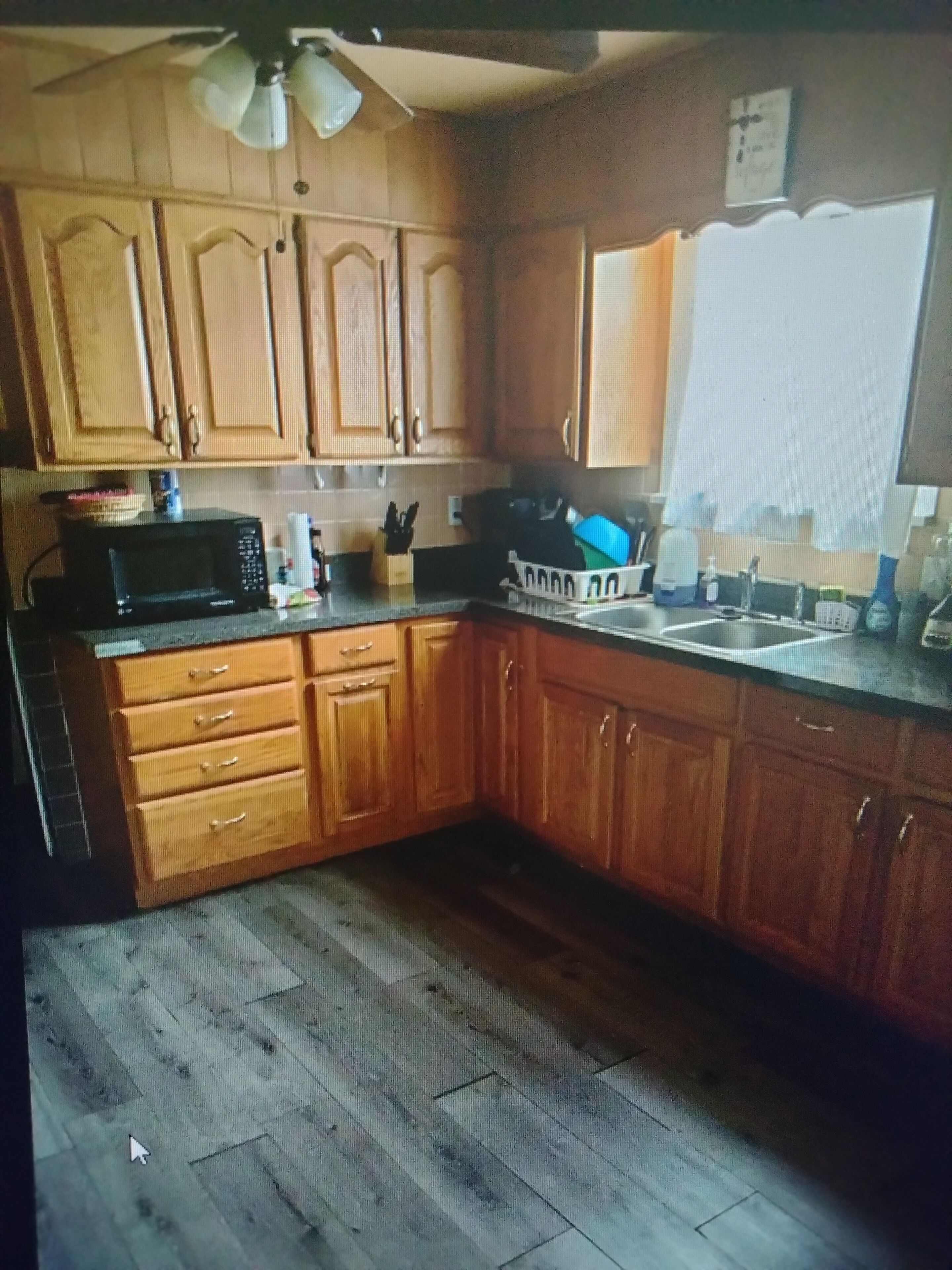 All Brick Cottage-  Quiet, Comfortable Close to UD , Downtown & WPAFB