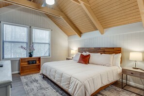 3 bedrooms, free WiFi, bed sheets