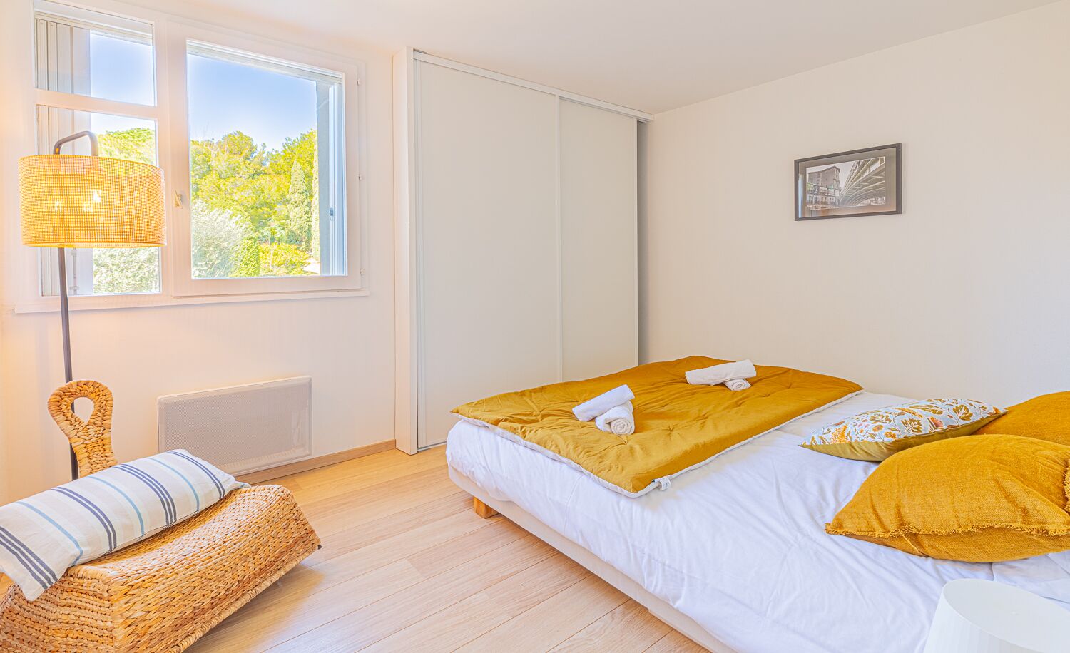 2 chambres, fer et planche à repasser, Wi-Fi gratuit, draps fournis