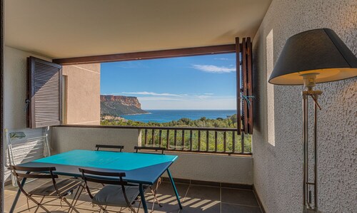 Le Poisson Bleu - by Winkyhouse