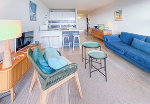 Fernseher, Tischtennisplatte