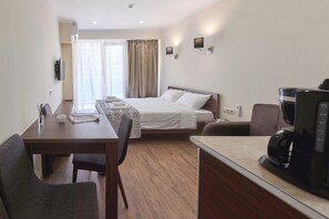 Free WiFi - peaceful studio near the sea (Batumi)