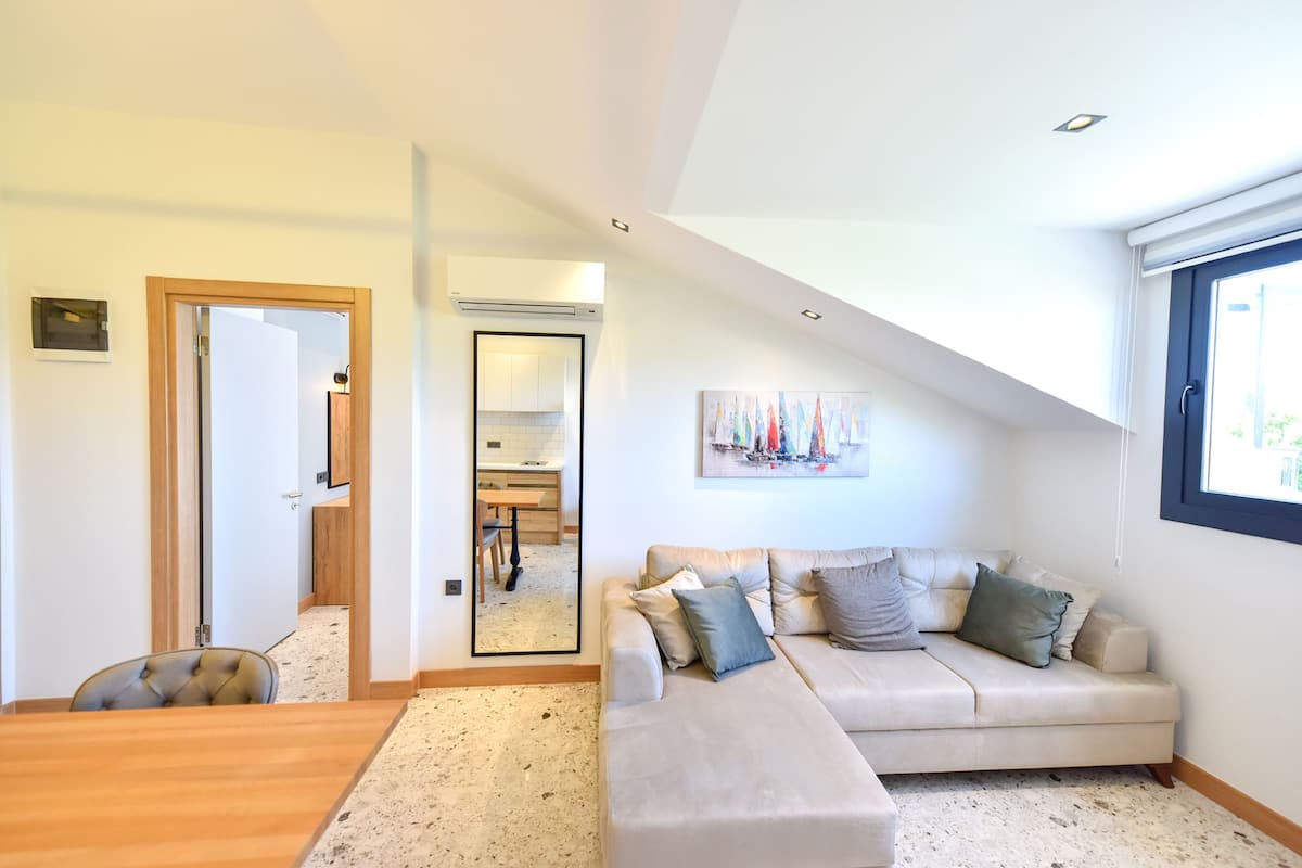 Suite, 2 habitaciones, hidromasaje | Sala de estar