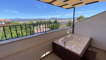 Suite, 2 Bedrooms, Jetted Tub | View from room