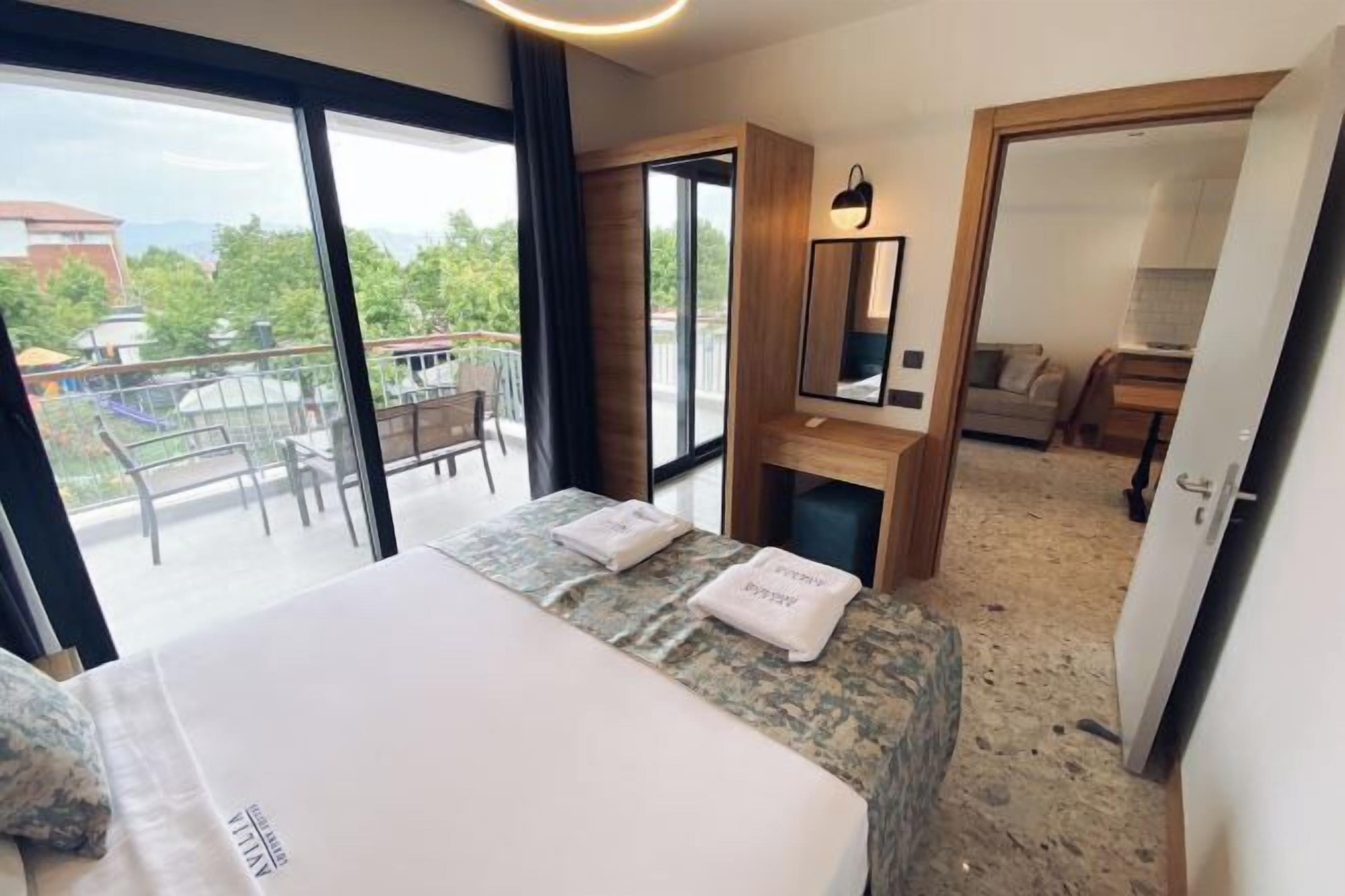 Premium bedding, pillowtop beds, in-room safe, laptop workspace