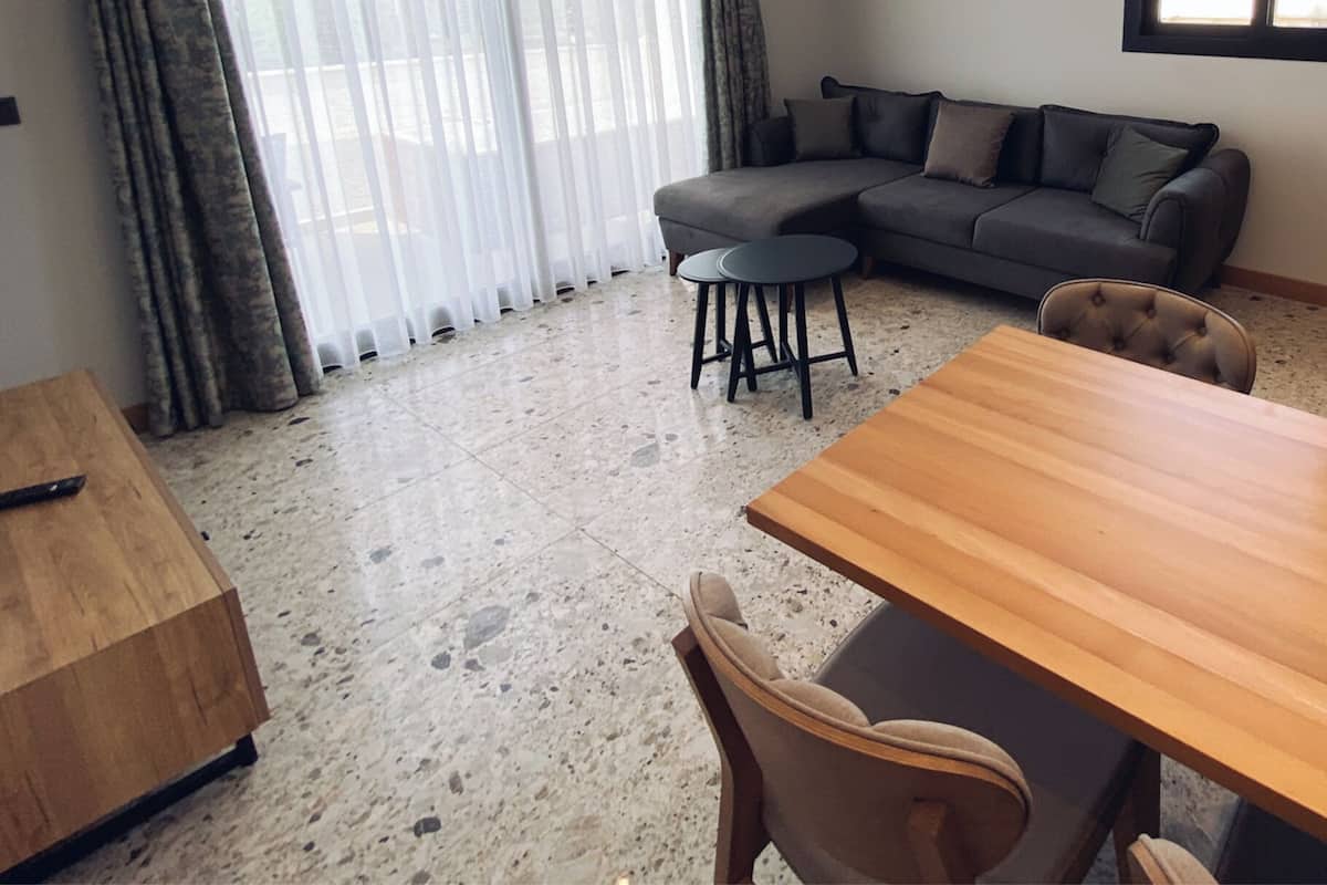 Suite, 2 habitaciones, hidromasaje | Ćrea de sala de estar