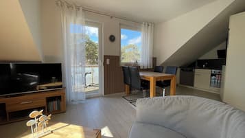 Smart TV, DVD player, books