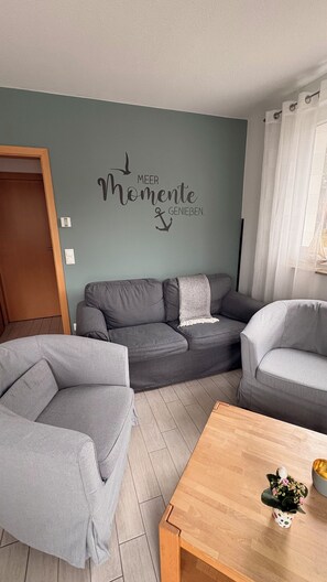 Smart-tv, dvd-afspiller, bøger