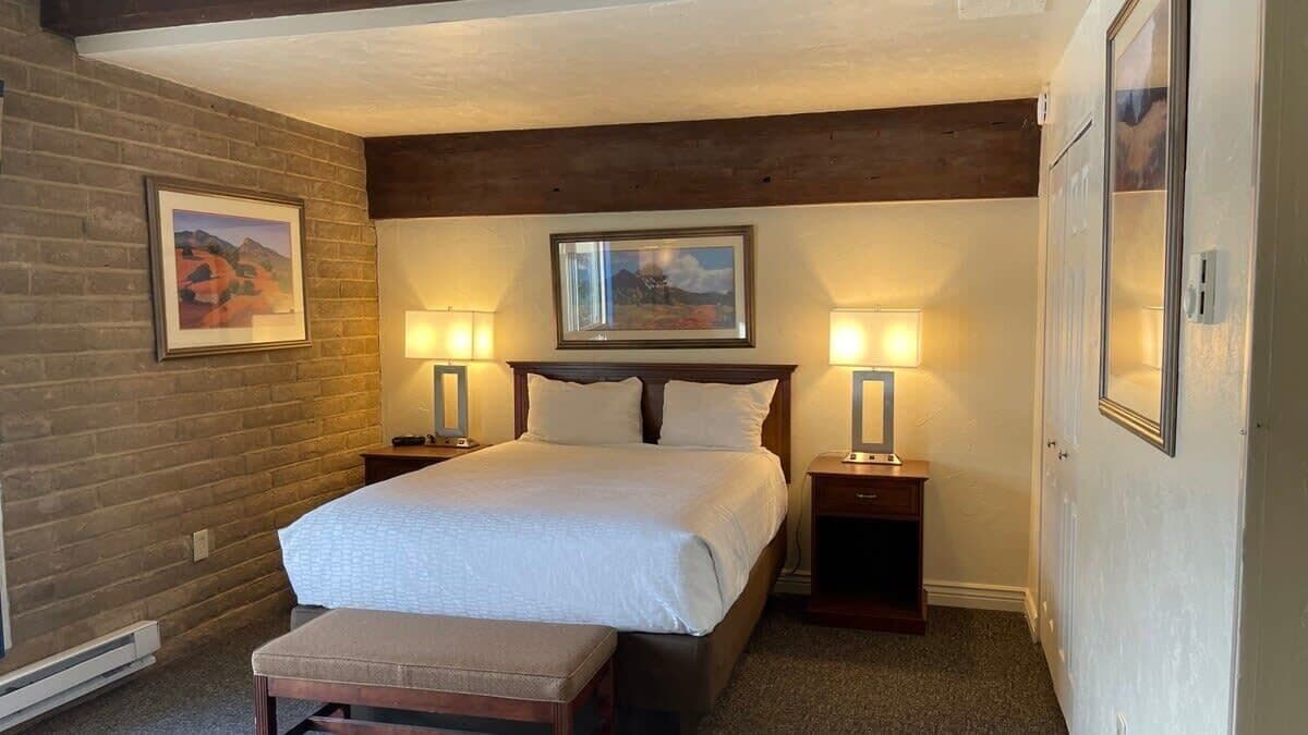 3 quartos, ferros/tábuas de passar roupa, Wi-Fi, roupa de cama