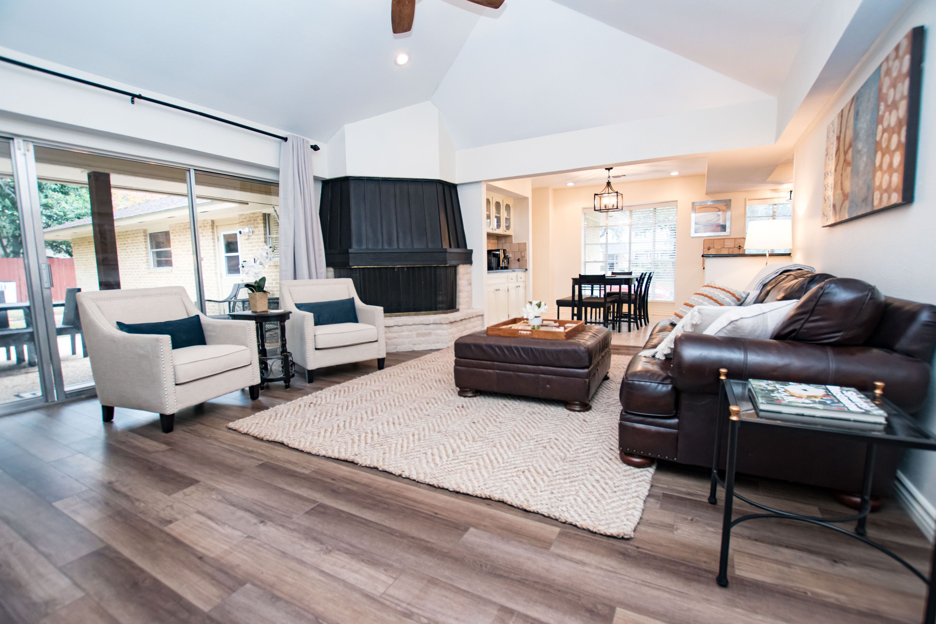 **Fiesta Tx, Riverwalk, Pearl|5 Bdrm-3 Kings|Golf,Ping-Pong|4 TVs|Hi-Spd WIFI**