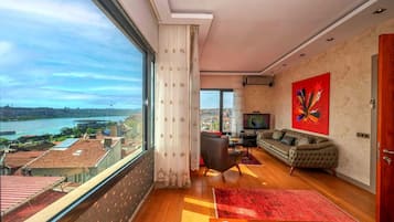 Luxury Suite | 1 bedroom, Egyptian cotton sheets, premium bedding, down comforters