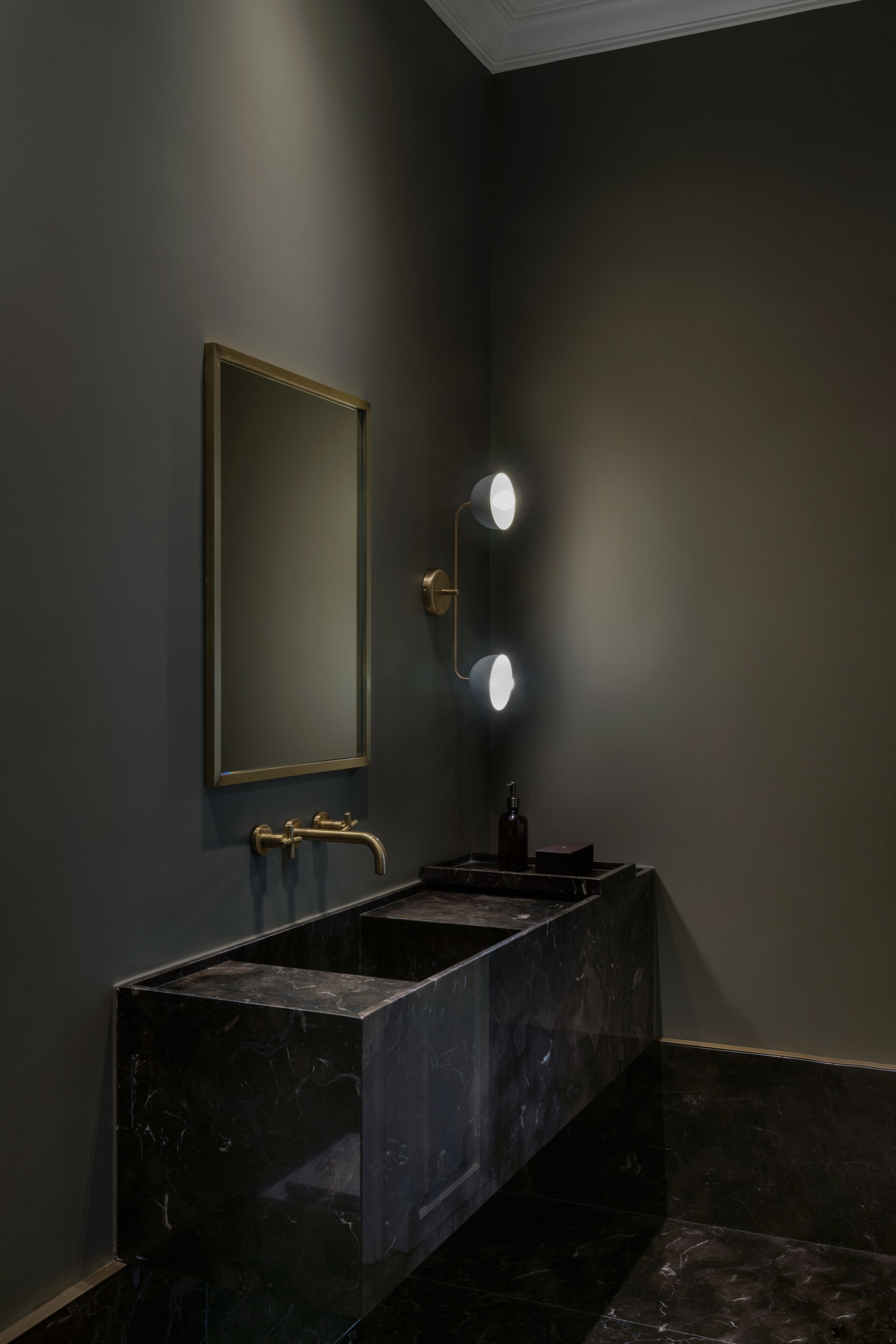 Deluxe Studio Suite | Bathroom