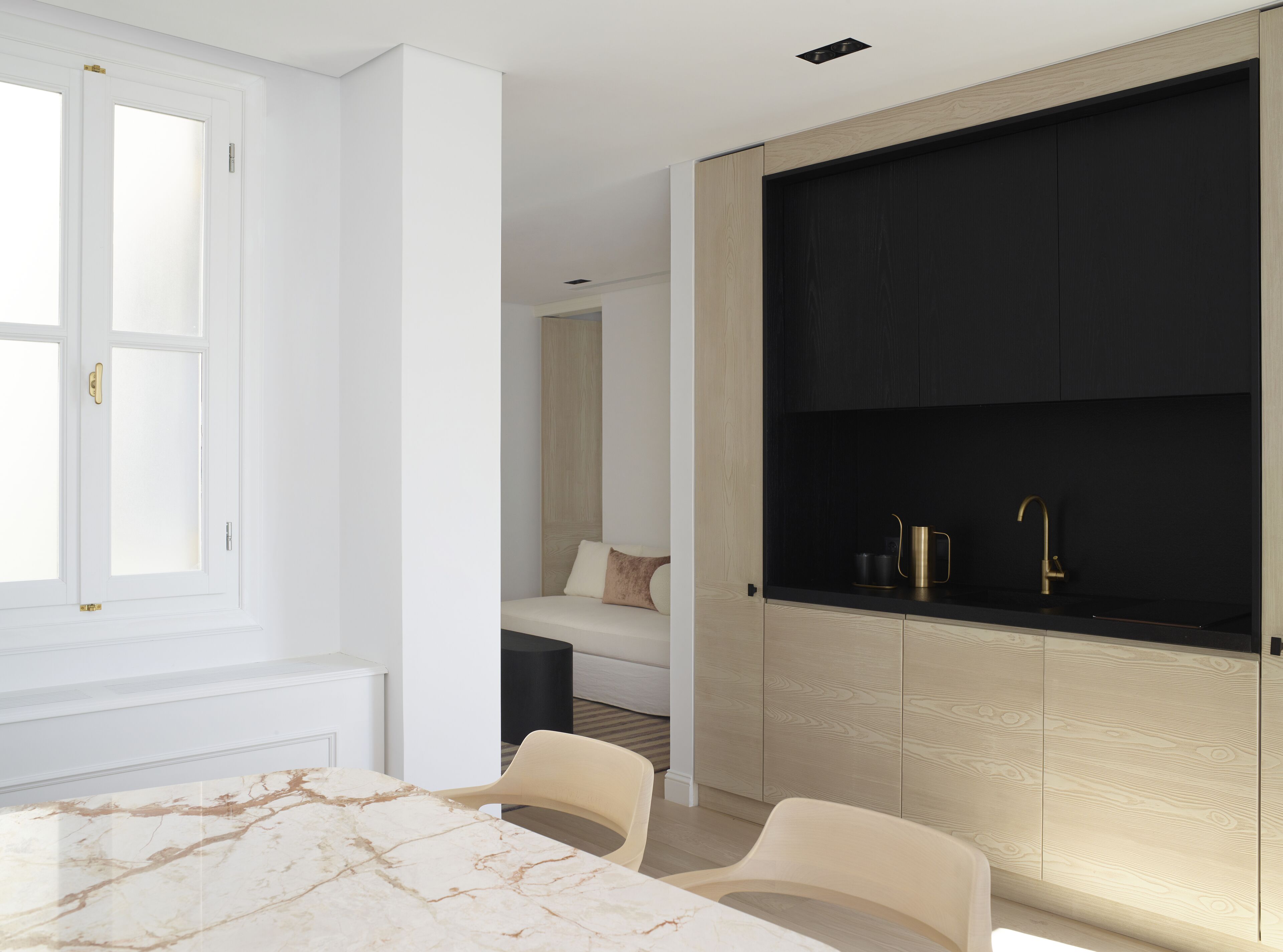 Luxury Studio Suite | Private kitchenette | Espresso maker, coffee/tea maker, mini-fridge, electric kettle