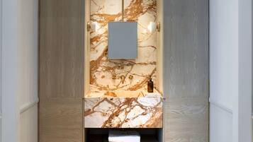 Exclusive Studio Suite | Living area