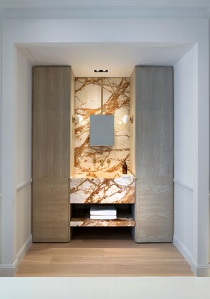 尊尚開放式套房 | 客廳 | 智能電視