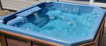 Modern Farmhouse-Hot Tub, Fire Pit & Game Room