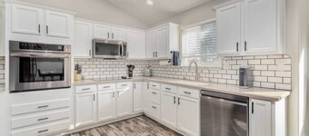 Modern Farmhouse-Hot Tub, Fire Pit & Game Room